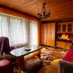 House Pr' Ta Star Lip' * Rakitna