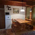 House Pr' Ta Star Lip' * Rakitna