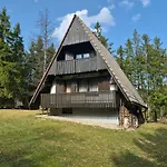 House Pr' Ta Star Lip'