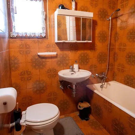 House Pr' Ta Star Lip' Holiday home Rakitna